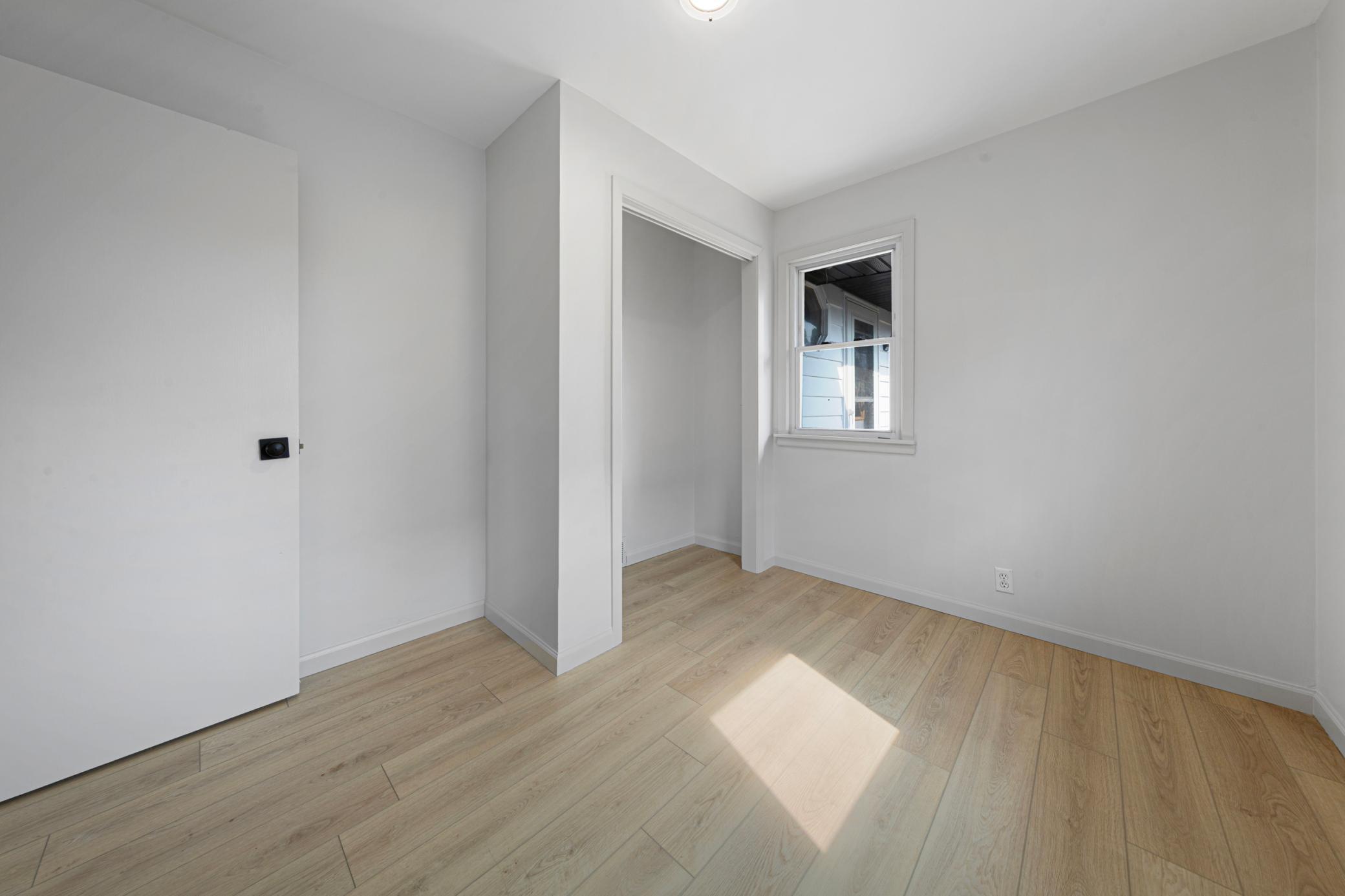 25 bedroom 1.jpg