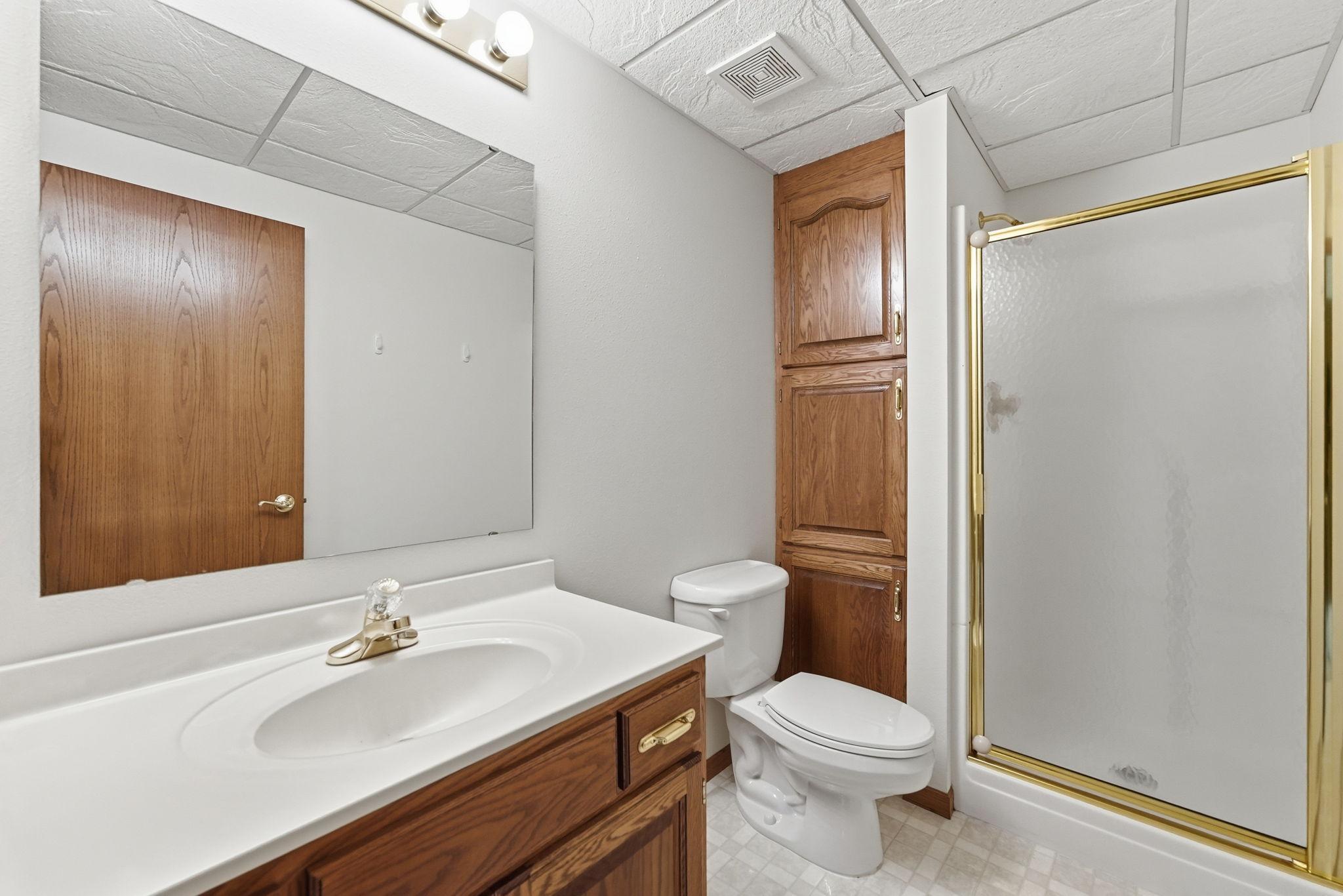 Lower level 3/4 bathroom.