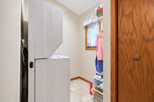 319 1st Street NW, Menahga, MN 56464