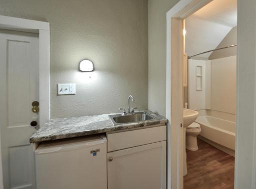 910 7th Street N, Fargo, ND 58102