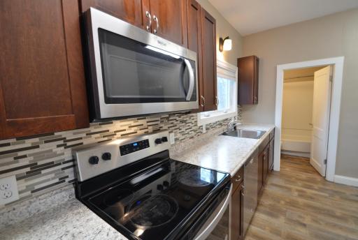 910 7th Street N, Fargo, ND 58102