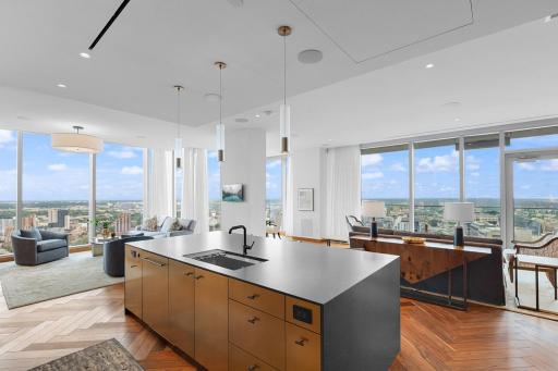 255 Hennepin Avenue, 3402, Minneapolis, MN 55401