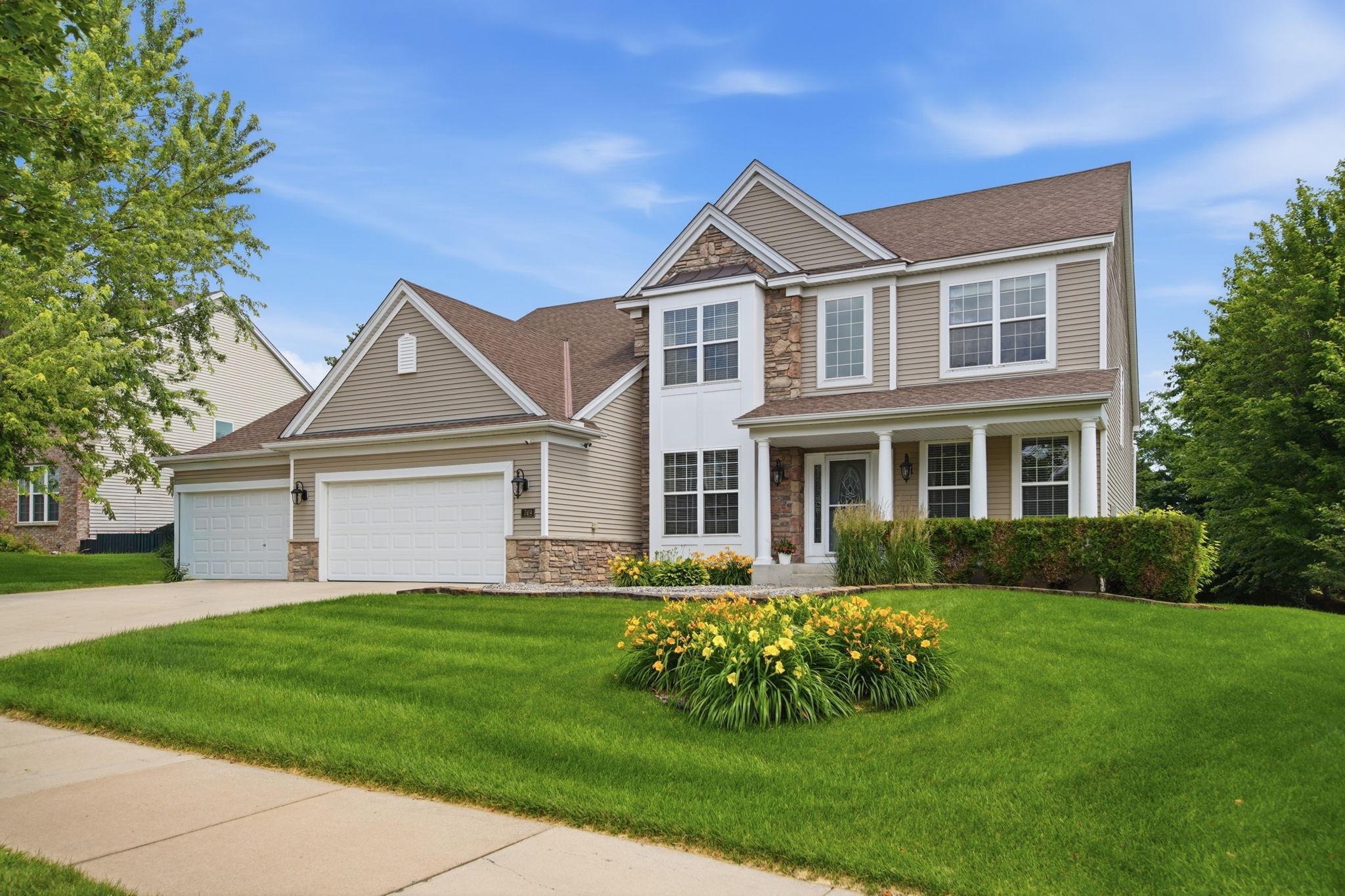 Enjoy sidewalks throughout the neighborhood—perfect for walking your dog, taking a stroll with your spouse or kids, and getting to know your neighbors along the way!