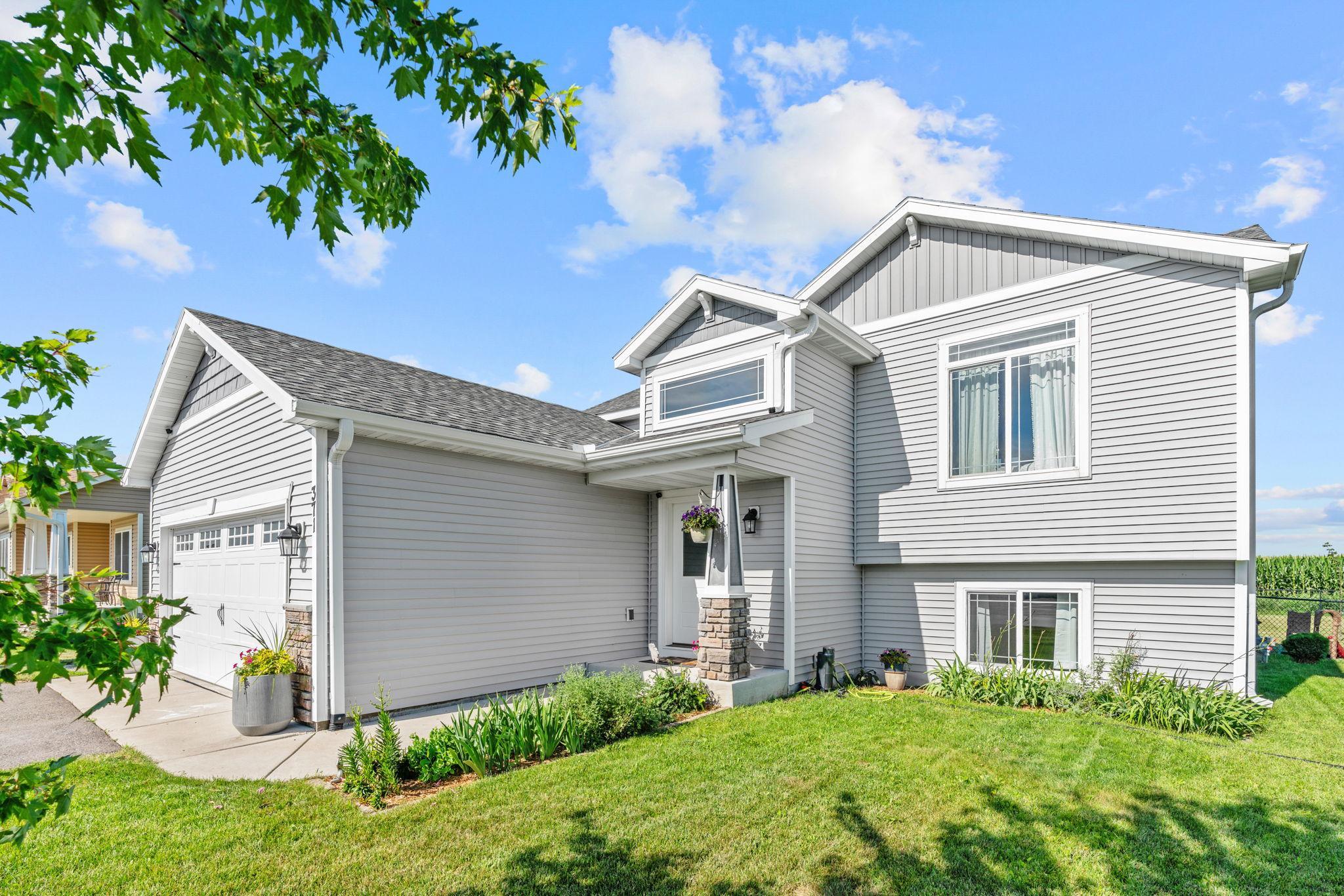 2-web-or-mls-371 Cedar Ave N-2.jpg