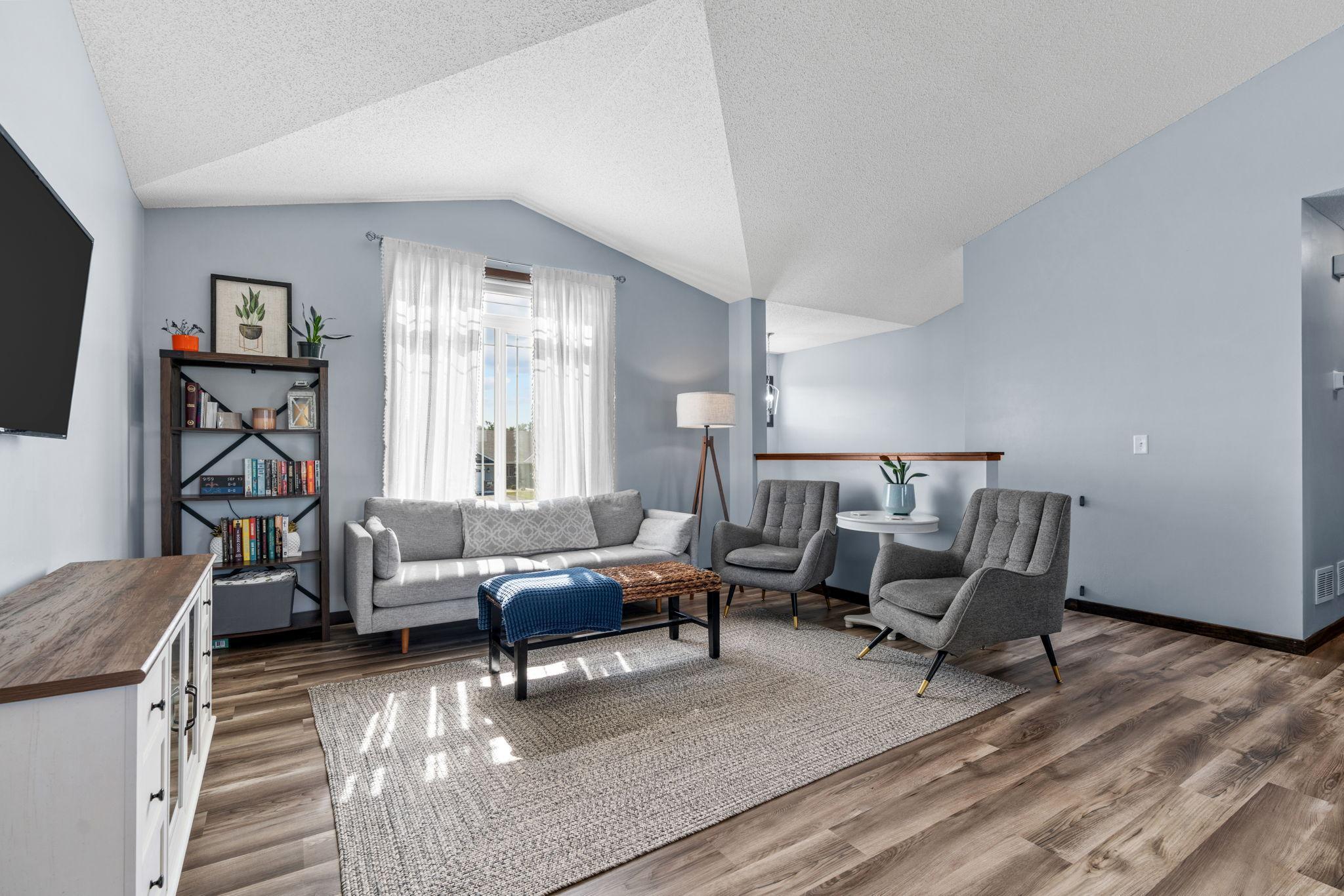 22-web-or-mls-371 Cedar Ave N-22.jpg