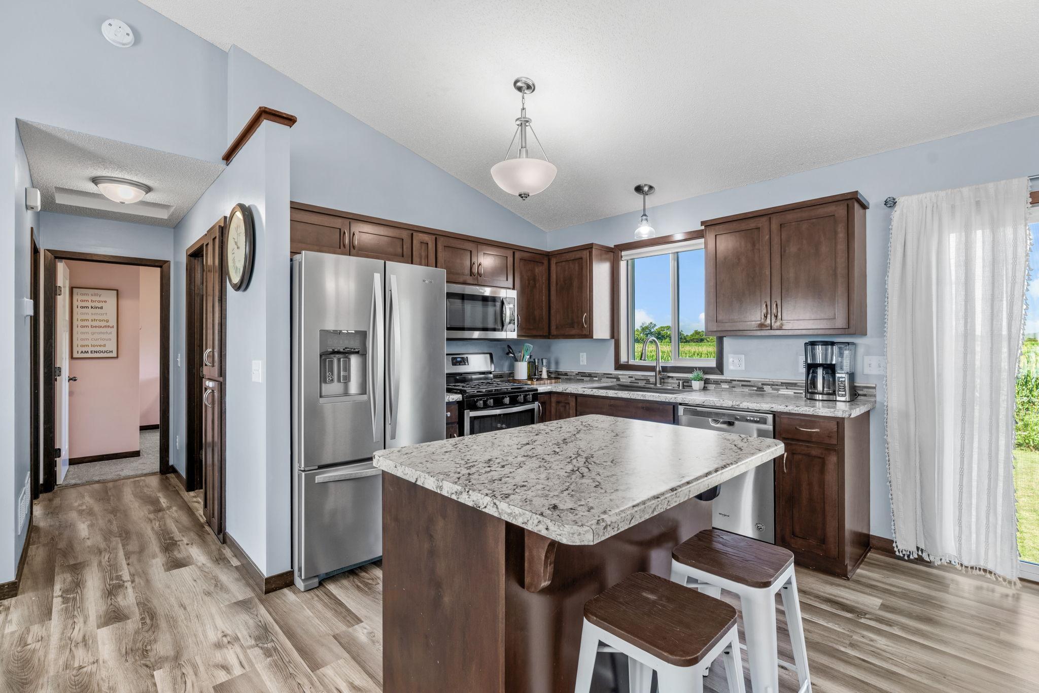 28-web-or-mls-371 Cedar Ave N-28.jpg