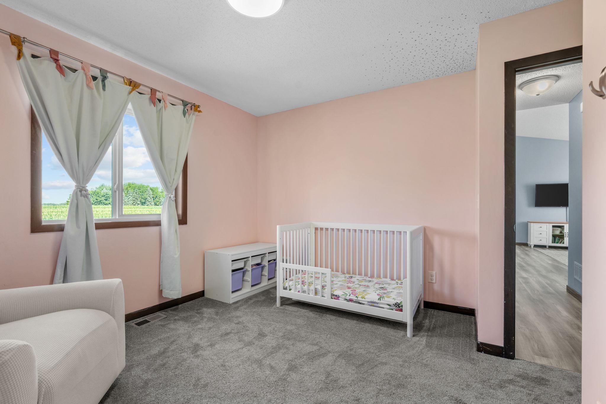 36-web-or-mls-371 Cedar Ave N-36.jpg
