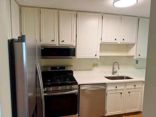 10702 Cavell Road, Bloomington, MN 55438