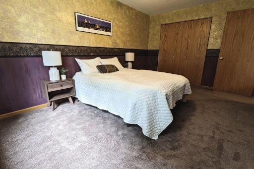 Use this bedroom for daily living, guests, a roommate or home office
