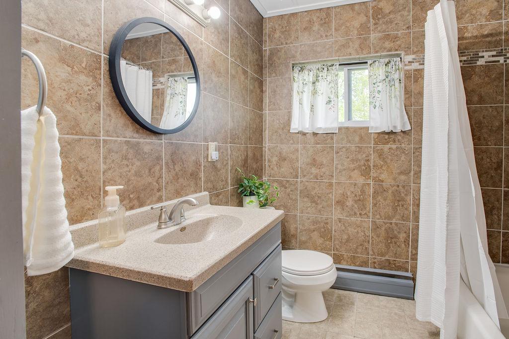 Main floor bath