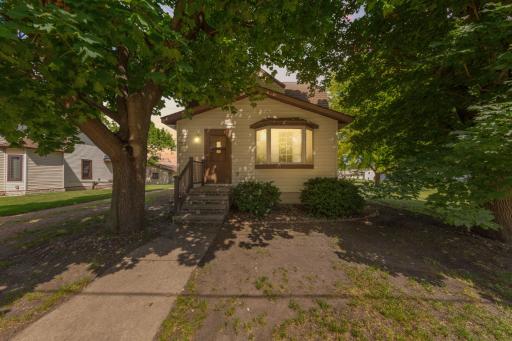 112 4th Street S, Gaylord, MN 55334