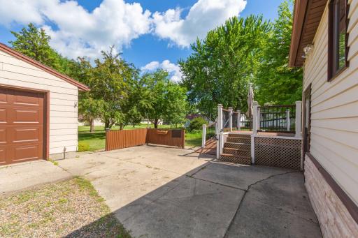 112 4th Street S, Gaylord, MN 55334