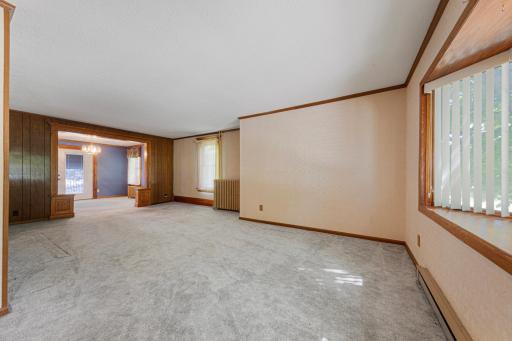 112 4th Street S, Gaylord, MN 55334