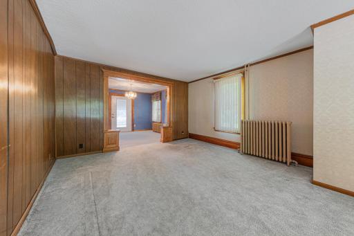 112 4th Street S, Gaylord, MN 55334