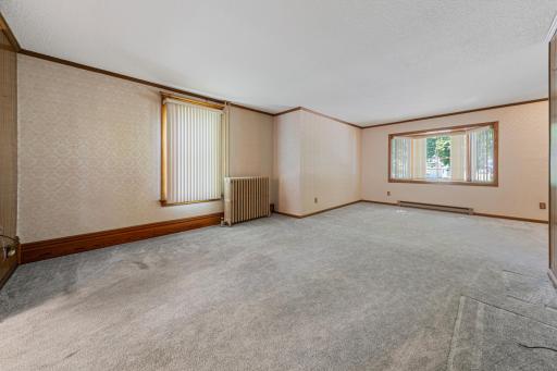 112 4th Street S, Gaylord, MN 55334
