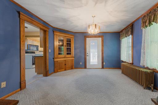 112 4th Street S, Gaylord, MN 55334