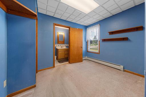 112 4th Street S, Gaylord, MN 55334