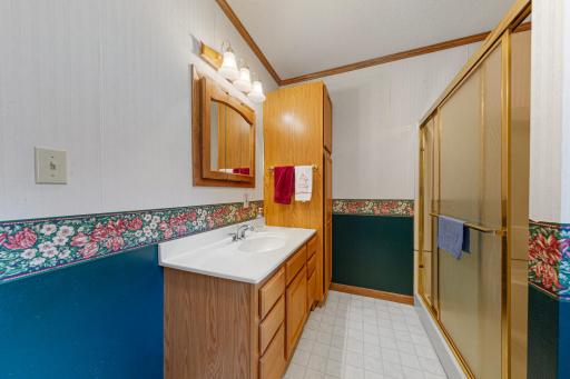 112 4th Street S, Gaylord, MN 55334