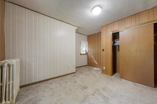 112 4th Street S, Gaylord, MN 55334