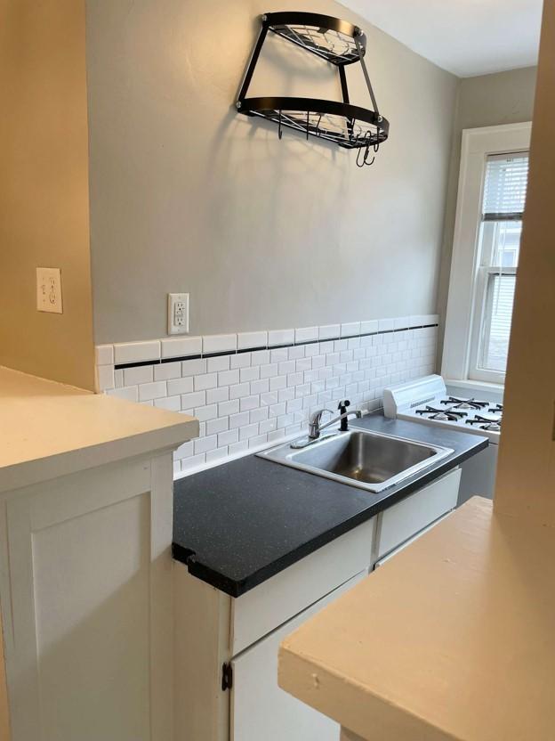 Ashland 2nd kitchen.jpg