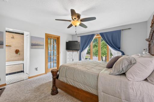 Large private primary sweet on upper level