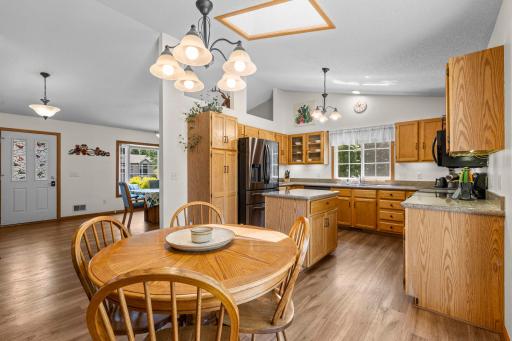 22-web-or-mls-4629 Weston Hills Dr-75.jpg