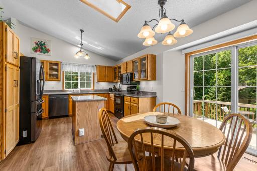 21-web-or-mls-4629 Weston Hills Dr-72.jpg