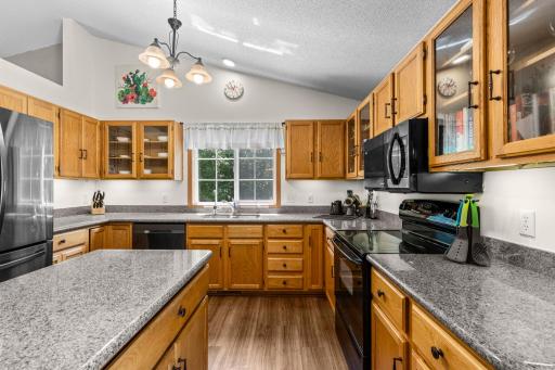 23-web-or-mls-4629 Weston Hills Dr-78.jpg
