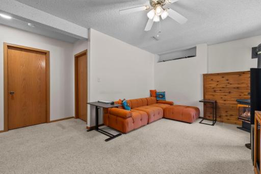 55-web-or-mls-4629 Weston Hills Dr-183.jpg