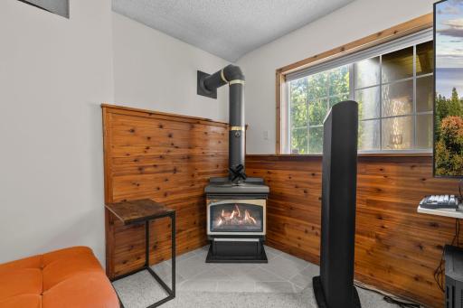 58-web-or-mls-4629 Weston Hills Dr-192.jpg