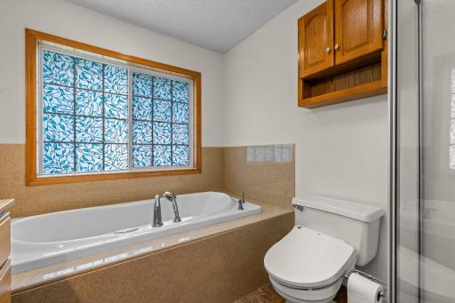 75-web-or-mls-4629 Weston Hills Dr-45.jpg