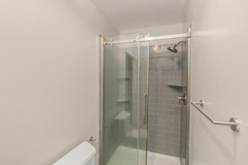 5501 Golfview Avenue N, Oakdale, MN 55128
