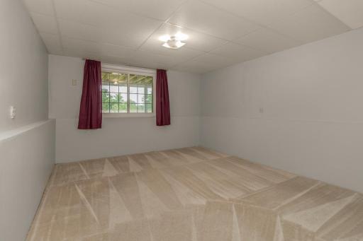 5501 Golfview Avenue N, Oakdale, MN 55128
