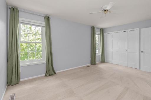 5501 Golfview Avenue N, Oakdale, MN 55128