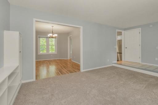 5501 Golfview Avenue N, Oakdale, MN 55128