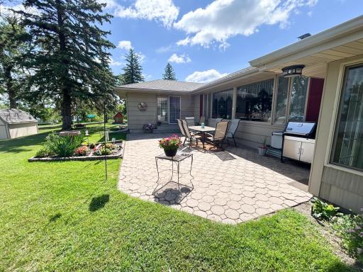 1010 S Shore Drive, Worthington, MN 56187