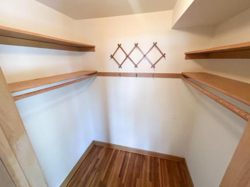 1010 S Shore Drive, Worthington, MN 56187