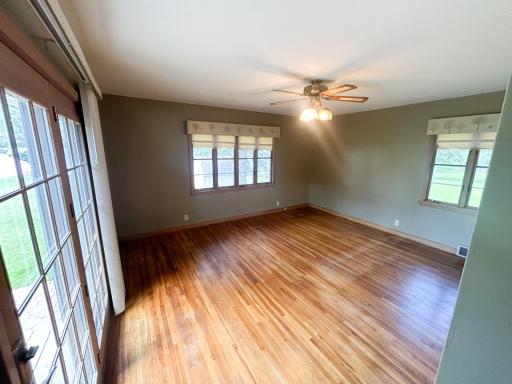 1010 S Shore Drive, Worthington, MN 56187