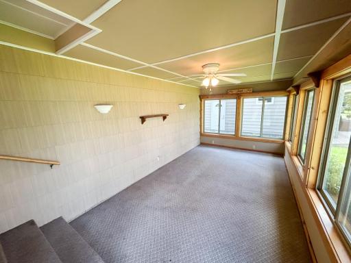 1010 S Shore Drive, Worthington, MN 56187