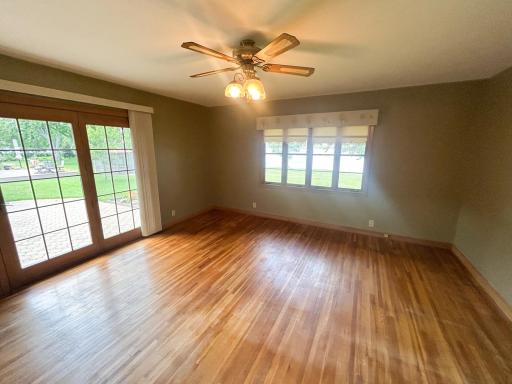 1010 S Shore Drive, Worthington, MN 56187