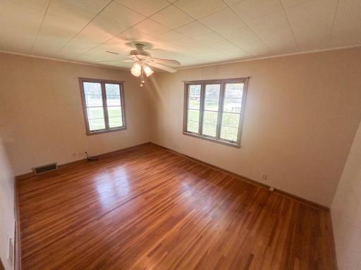 1010 S Shore Drive, Worthington, MN 56187