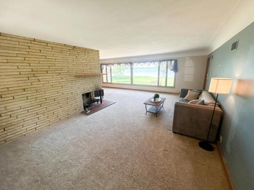 1010 S Shore Drive, Worthington, MN 56187