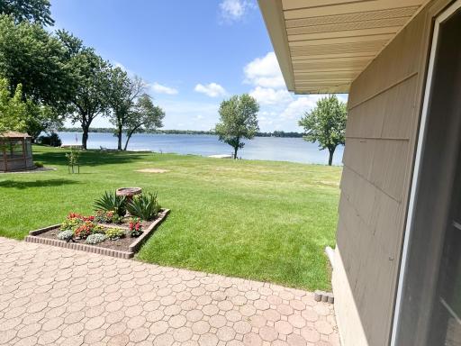 1010 S Shore Drive, Worthington, MN 56187