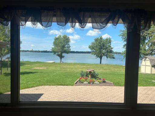 1010 S Shore Drive, Worthington, MN 56187