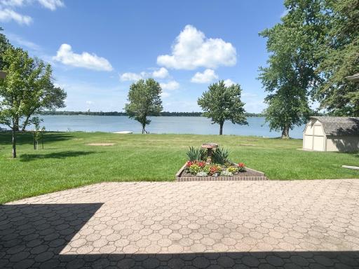 1010 S Shore Drive, Worthington, MN 56187