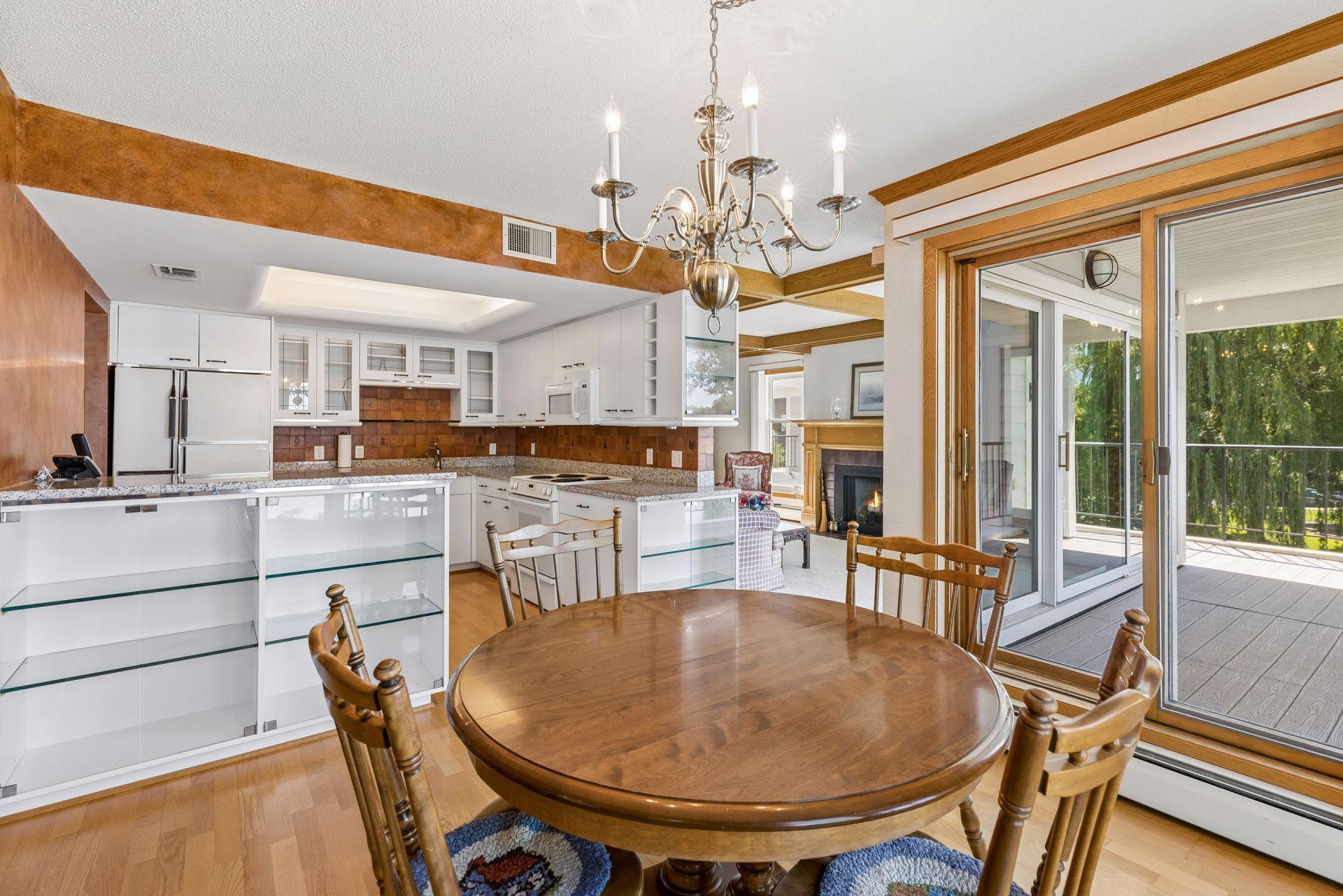 Good flow between the kitchen, dinette, living room and balcony.