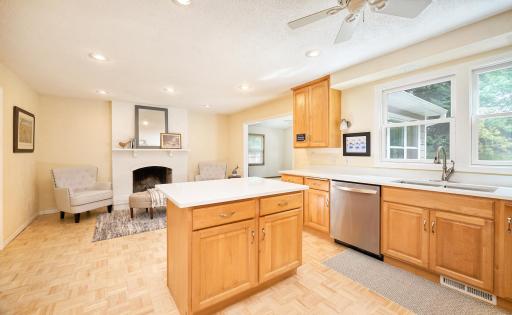 18300 32nd Avenue N, Plymouth, MN 55447