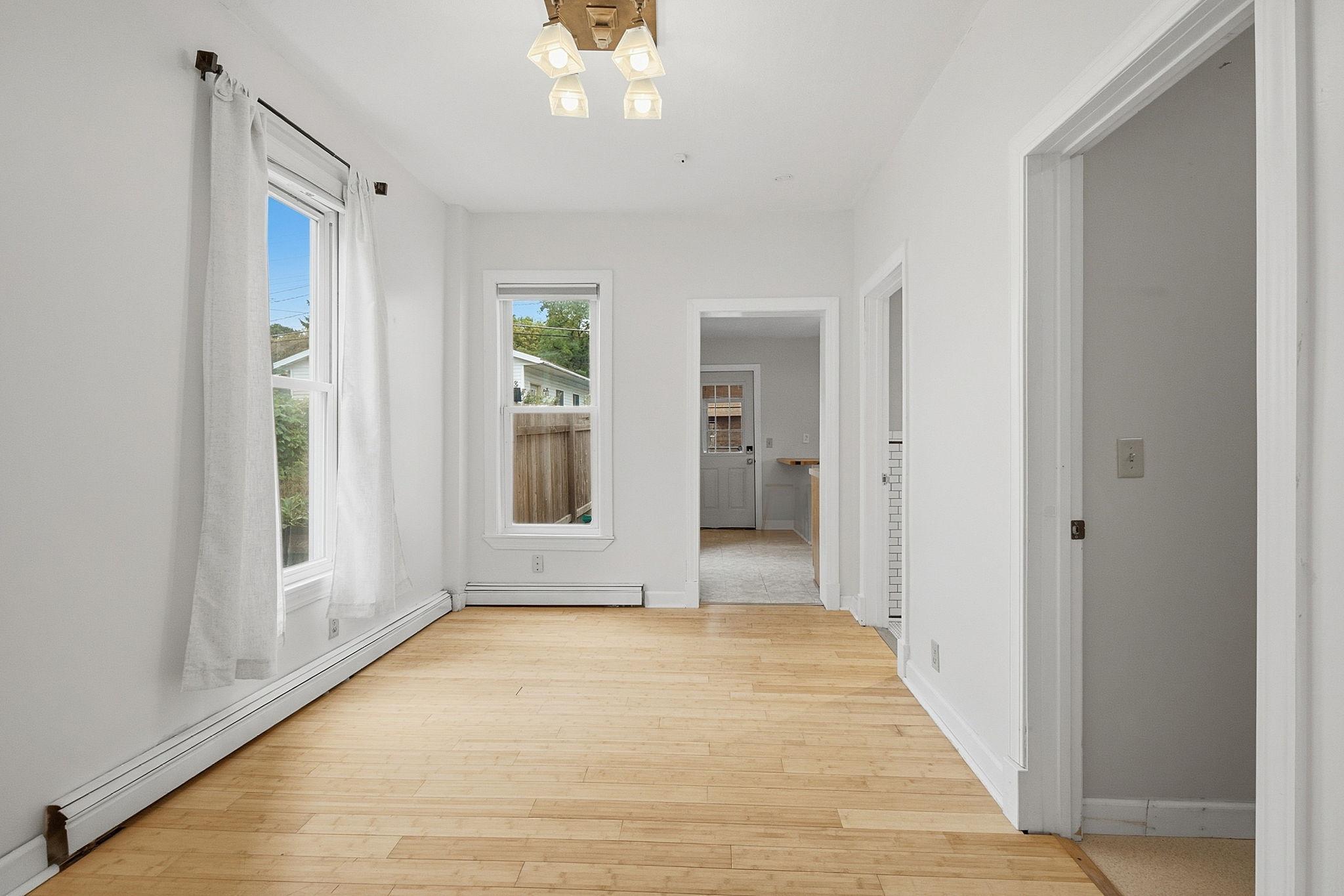32-web-or-mls-234_E_Sidney_St_St_Paul_MN_9239.jpg