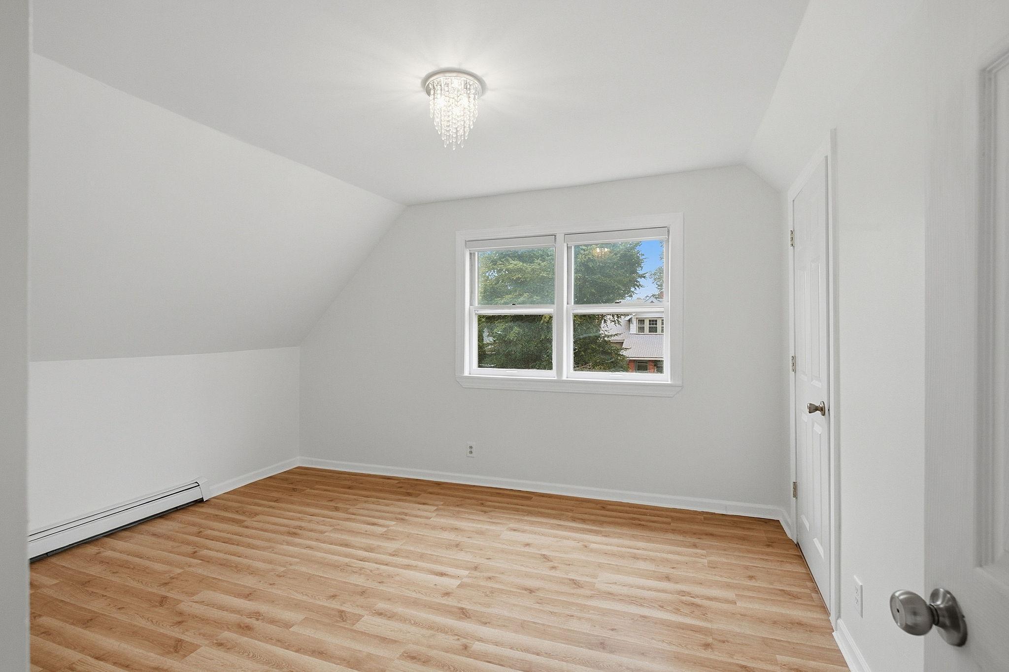 51-web-or-mls-234_E_Sidney_St_St_Paul_MN_9339.jpg