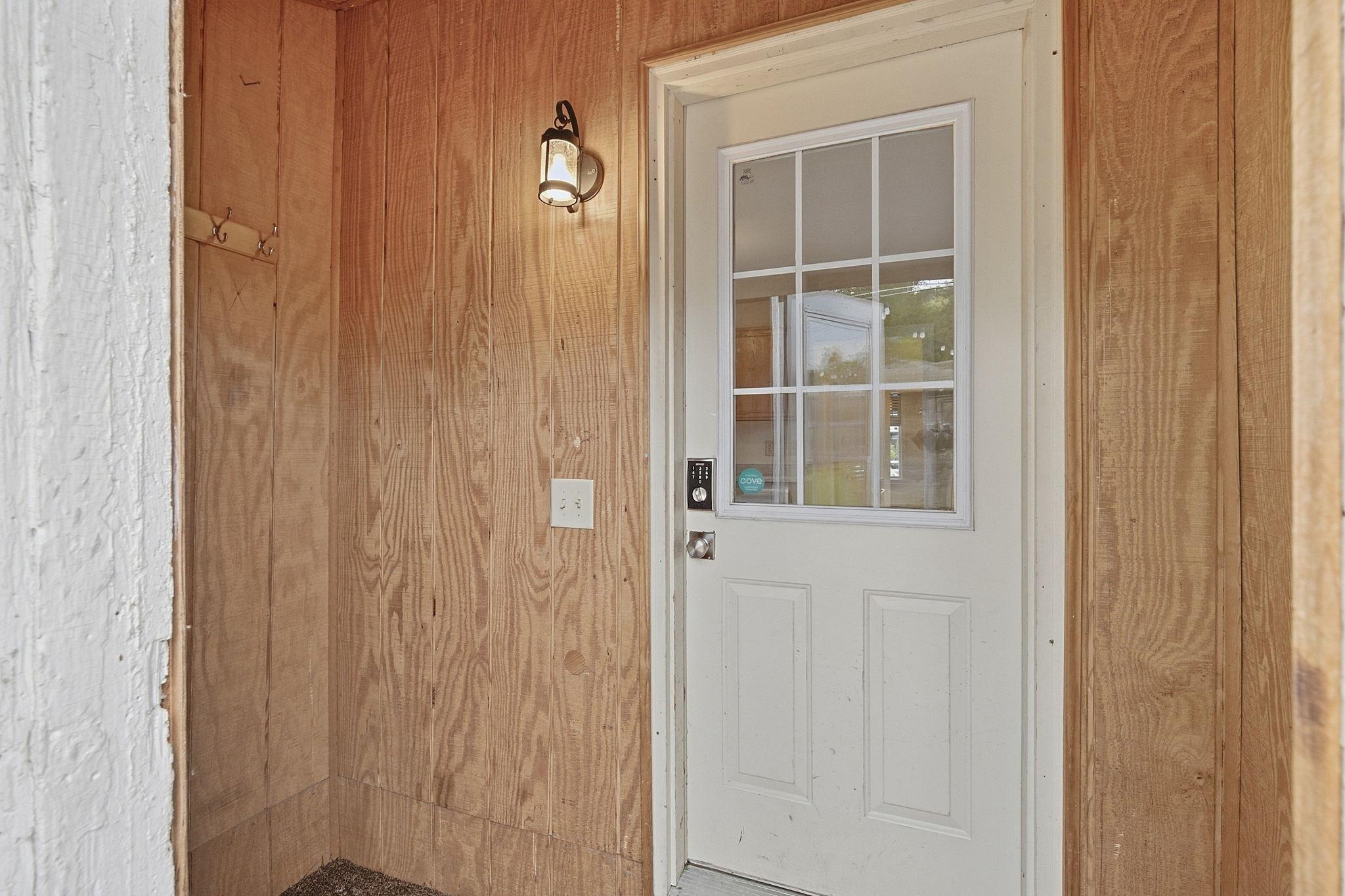 72-web-or-mls-234_E_Sidney_St_St_Paul_MN_9204.jpg